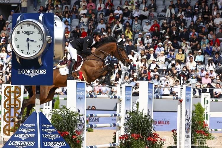 斯科特·布拉什荣膺浪琴大奖赛冠军